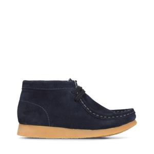 Boys' Clarks Wallabee Boot Originals Boots Navy | CLK354EHM